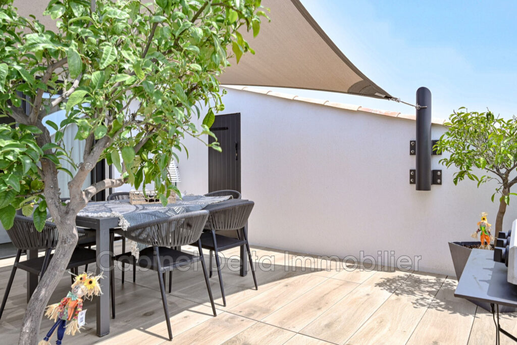 SANARY Appartement récent en toit terrasse – 4 pièces – 3 chambres – 120.00 m²