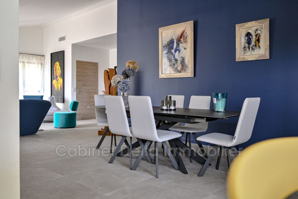 SANARY Appartement récent en toit terrasse – 4 pièces – 3 chambres – 120.00 m²