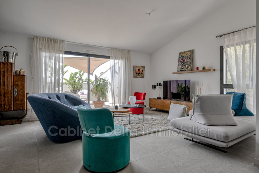 SANARY Appartement récent en toit terrasse – 4 pièces – 3 chambres – 120.00 m²