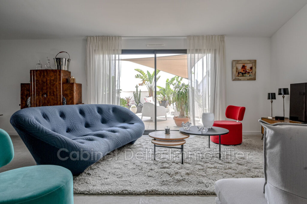 SANARY Appartement récent en toit terrasse – 4 pièces – 3 chambres – 120.00 m²