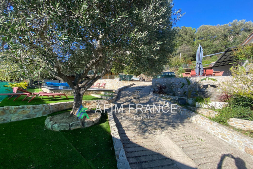 vente villa 4 Pièce(s) – 4 pièces – 3 chambres – 150.00 m²