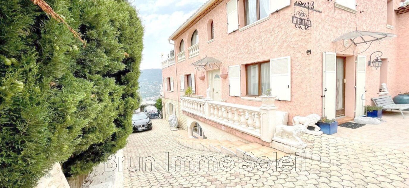 BRUN IMMMO SOLEIL CAGNES SUR MER 06.10.27.09.92 7 Bd kennedy w – 9 pièces – 6 chambres – 257.00 m²