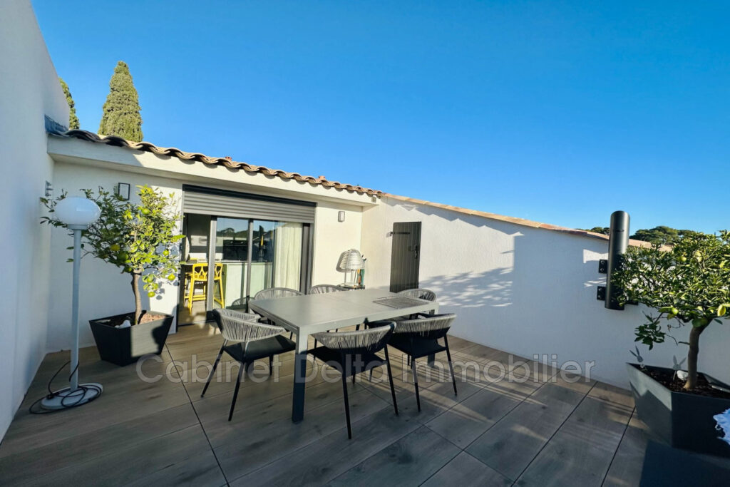 SANARY Appartement récent en toit terrasse – 4 pièces – 3 chambres – 120.00 m²