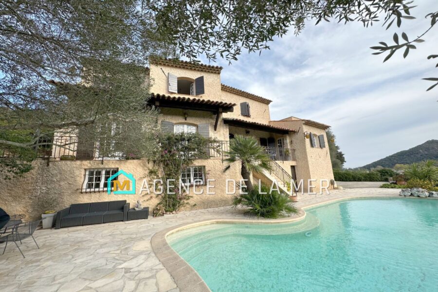 Maison à vendre à Mandelieu-la-napoule
