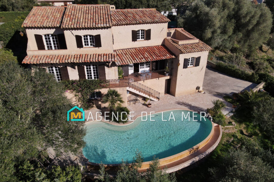 Maison à vendre à Mandelieu-la-napoule