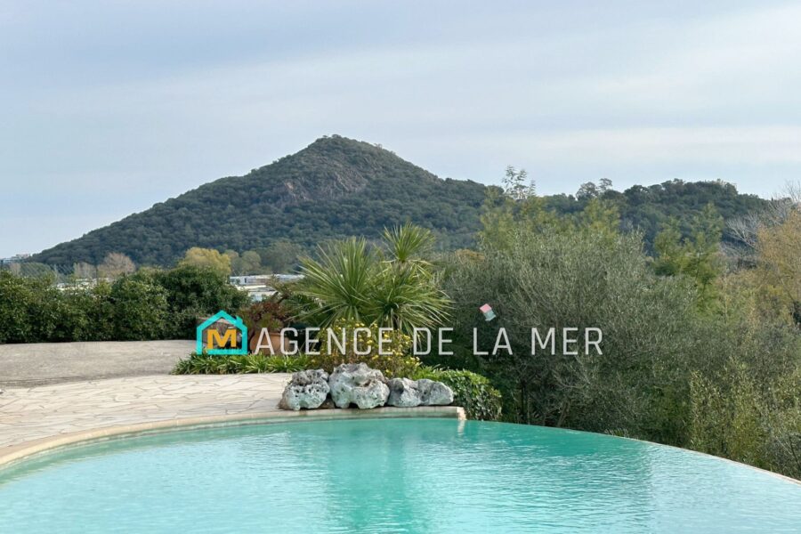 Maison à vendre à Mandelieu-la-napoule