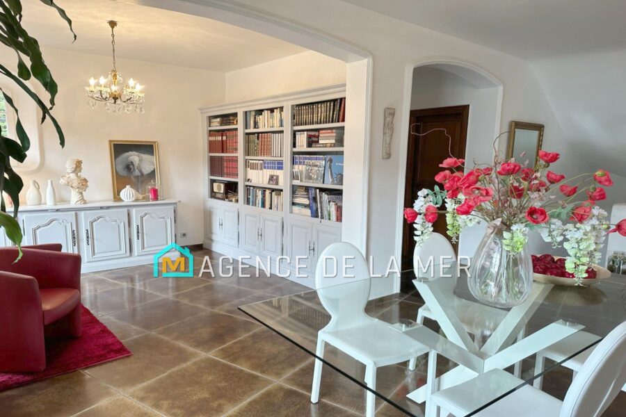 Maison à vendre à Mandelieu-la-napoule
