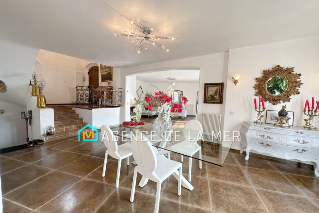 vente maison de caractère 6 Pièce(s) – 6 pièces – 5 chambres – 210.00 m²