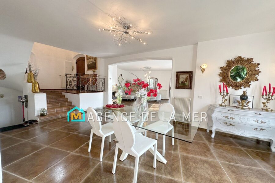 Maison à vendre à Mandelieu-la-napoule