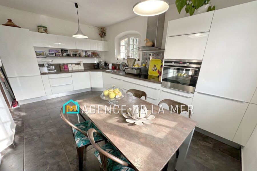 Maison à vendre à Mandelieu-la-napoule
