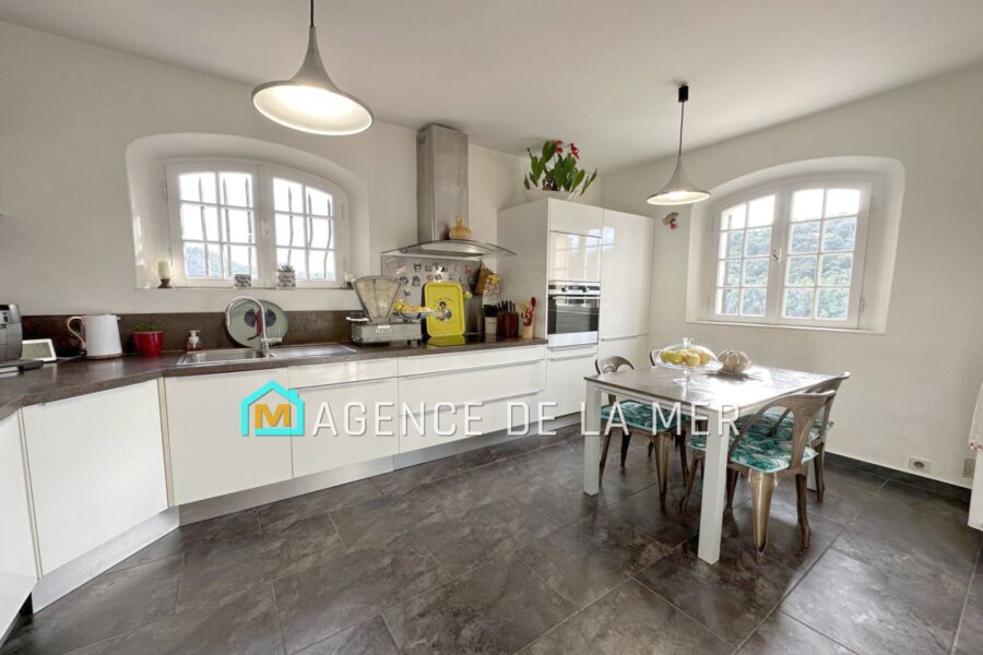 Maison à vendre à Mandelieu-la-napoule