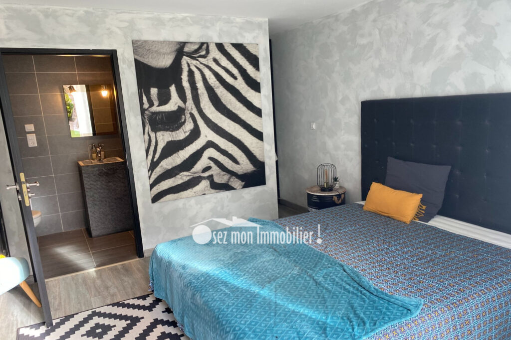 vente maison d&rsquo;hôtes 10 Pièce(s) – 14 pièces – 8 chambres – 550.00 m²