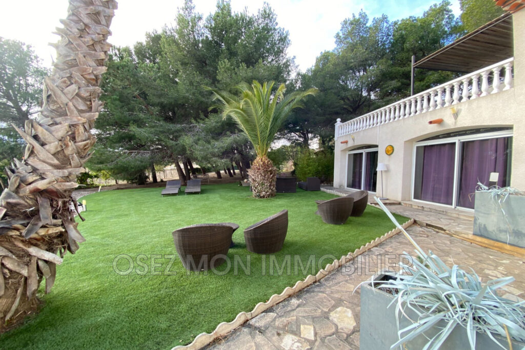 vente maison d’hôtes 10 Pièce(s) – 10 pièces – 8 chambres – 550.00 m²