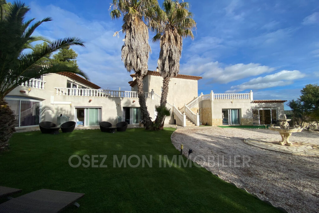 vente maison d’hôtes 10 Pièce(s) – 10 pièces – 8 chambres – 550.00 m²