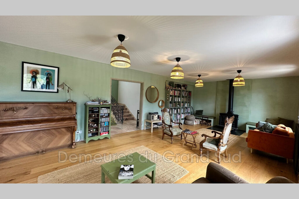 vente maison de caractère 16 Pièce(s) – 16 pièces – 9 chambres – 360.00 m²