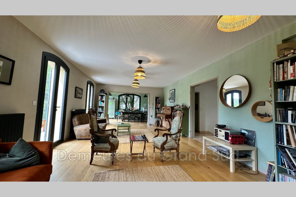 vente maison de caractère 16 Pièce(s) – 16 pièces – 9 chambres – 360.00 m²