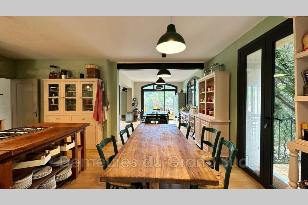 vente maison de caractère 16 Pièce(s) – 16 pièces – 9 chambres – 360.00 m²