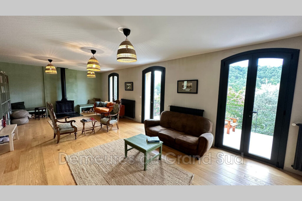 vente maison de caractère 16 Pièce(s) – 16 pièces – 9 chambres – 360.00 m²