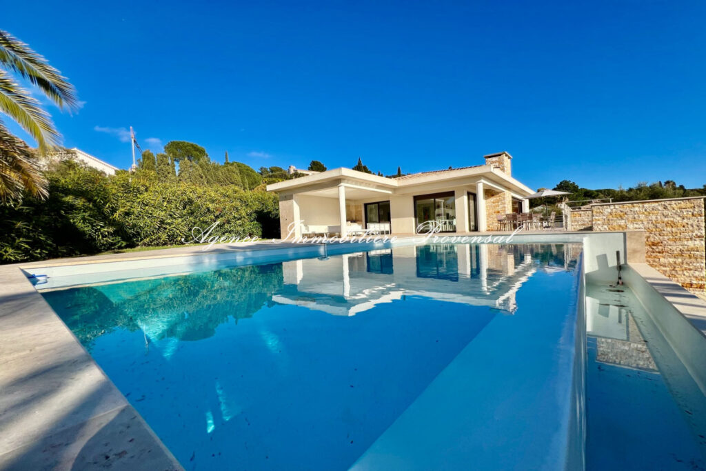 location villa 5 Pièce(s) – 5 pièces – 4 chambres – 200.00 m²