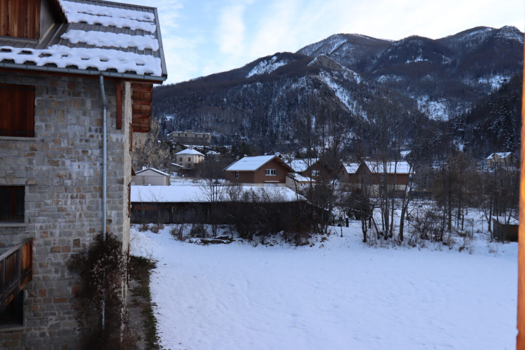 Maison 400 m2 avec commerce – 9 pièces – 5 chambres – 228 m²