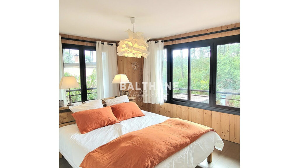 Maison Coup de Coeur, dans un village au coeur de la Presqu’il – 8 pièces – 5 chambres – 150 m²