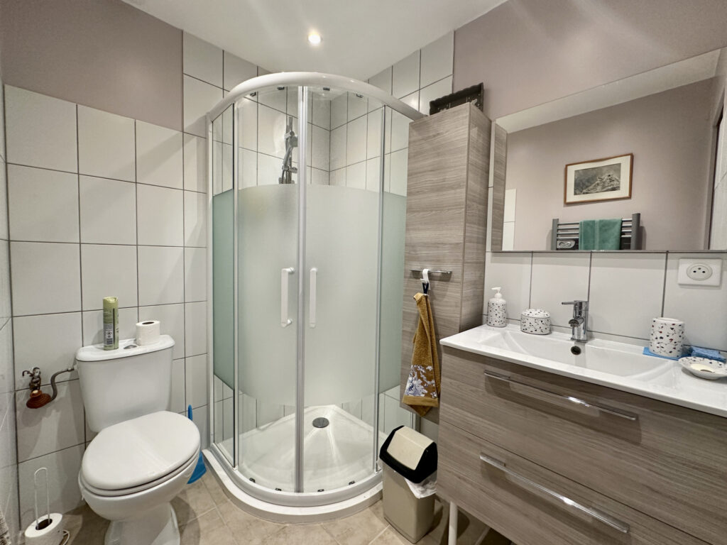 Spacieuse villa dans un cadre enchanteur !! – 8 pièces – 6 chambres – 195 m²