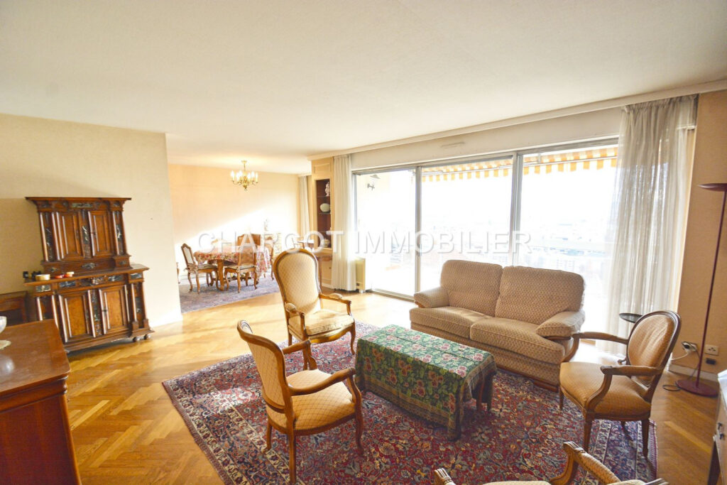 LYON 5ÈME (69005) – APPARTEMENT T5 + CAVE + GARAGE BOX FERMÉ – 5 pièces – 3 chambres – 132.33 m²