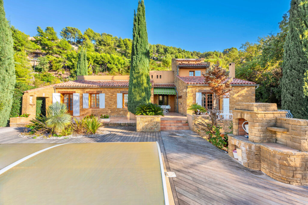 LES HAUTS DU ROUVE  | Maison 7 pièces | Sous-sol + garage |  – 7 pièces – 5 chambres – 258 m²