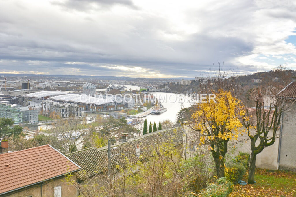 LYON 5ÈME (69005) – APPARTEMENT T5 + CAVE + GARAGE BOX FERMÉ – 5 pièces – 3 chambres – 132.33 m²