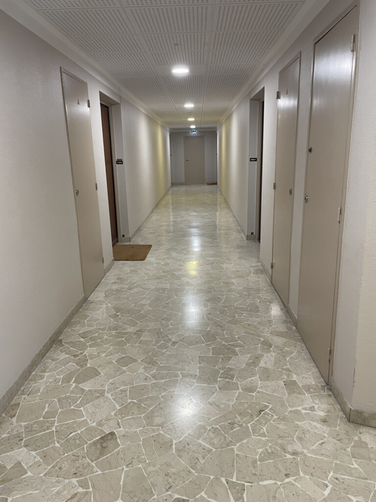 Dép Var (83), à vendre sur Toulon, ‘chambre de bonne semi me – 1 pièce – NR chambres – 13.81 m²