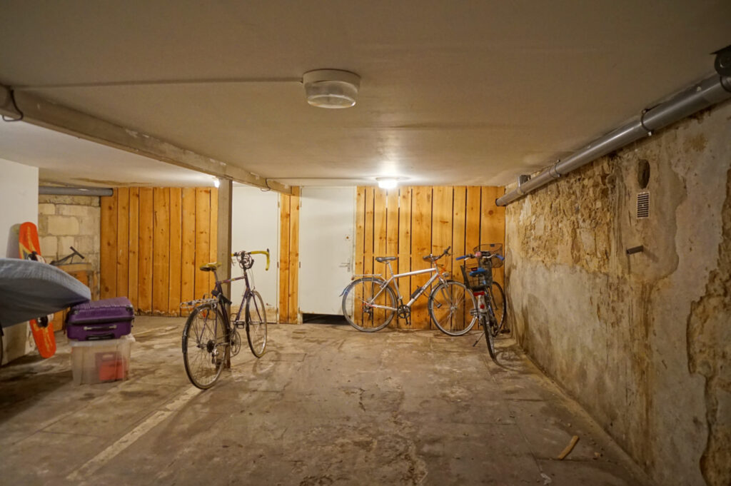 Immeuble – 2 appartements vides – garage – centre-ville – 6 pièces – NR chambres – 78.05 m²