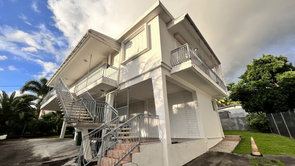 Saint-Claude : Rare ! Villa familiale de charme vue mer  – 5 pièces – 4 chambres – 130 m²