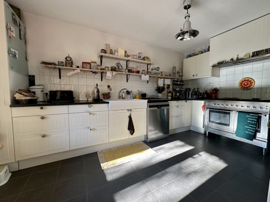 Spacieuse villa dans un cadre enchanteur !! – 8 pièces – 6 chambres – 195 m²