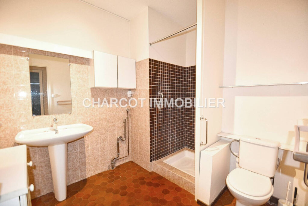 LYON 5ÈME (69005) – APPARTEMENT T5 + CAVE + GARAGE BOX FERMÉ – 5 pièces – 3 chambres – 132.33 m²