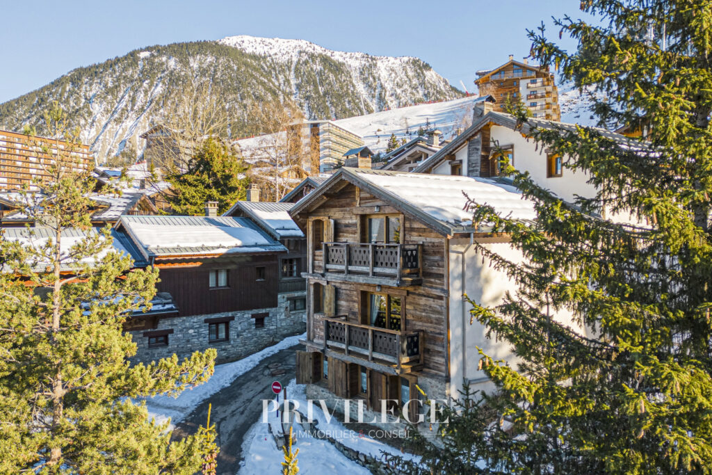 Chalet d’Exception à Courchevel Moriond 1650 : Un Paradis Al – 10 pièces – 7 chambres – 370 m²