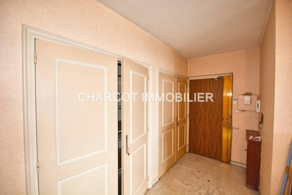 LYON 5ÈME (69005) – APPARTEMENT T5 + CAVE + GARAGE BOX FERMÉ – 5 pièces – 3 chambres – 132.33 m²