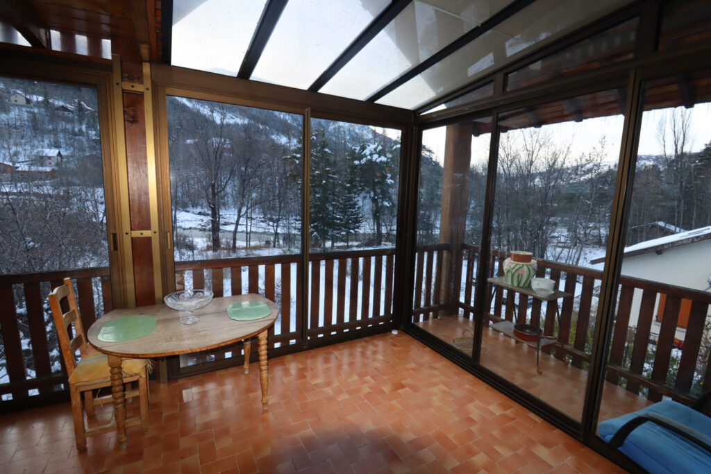 Maison 400 m2 avec commerce – 9 pièces – 5 chambres – 228 m²