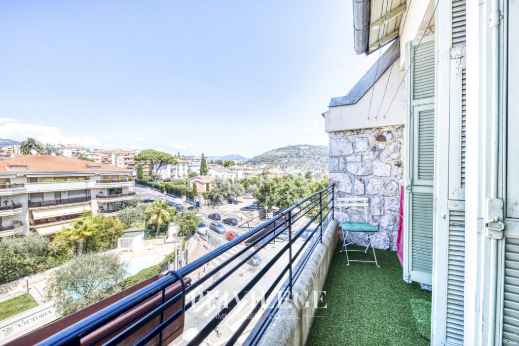  Appartement 2 pièces 53 m2 en dernier étage, Nice Est, quar – 2 pièces – 1 chambre – 53.08 m²