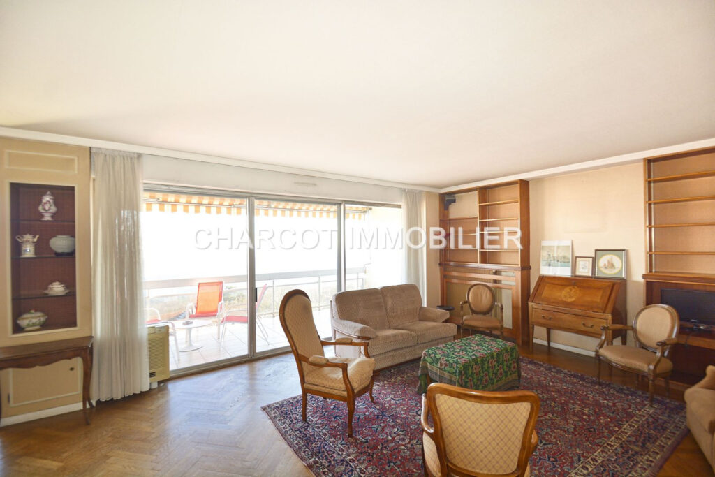 LYON 5ÈME (69005) – APPARTEMENT T5 + CAVE + GARAGE BOX FERMÉ – 5 pièces – 3 chambres – 132.33 m²