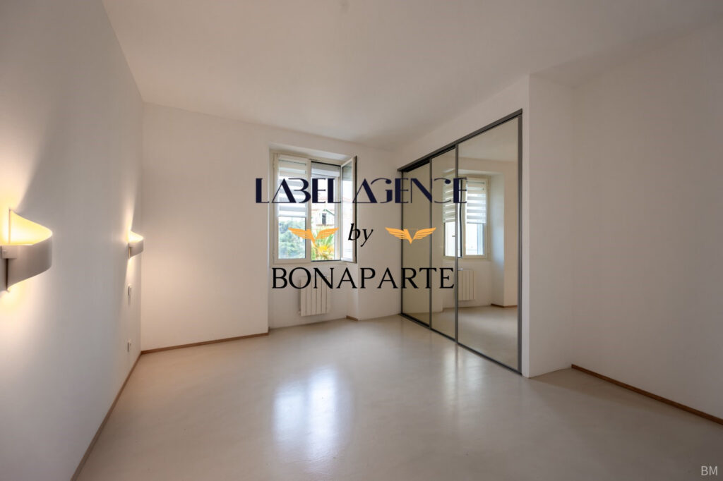 Appartement entièrement rénové Vue mer – 5 pièces – 3 chambres – 135 m²