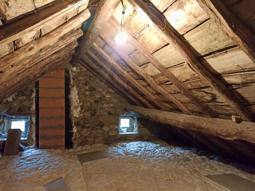 Charme et modernité pour cette propriété rénovée avec dépend – 3 pièces – 2 chambres – 70 m²