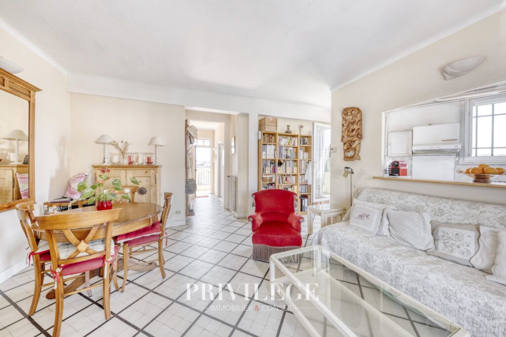  Appartement 2 pièces 53 m2 en dernier étage, Nice Est, quar – 2 pièces – 1 chambre – 53.08 m²