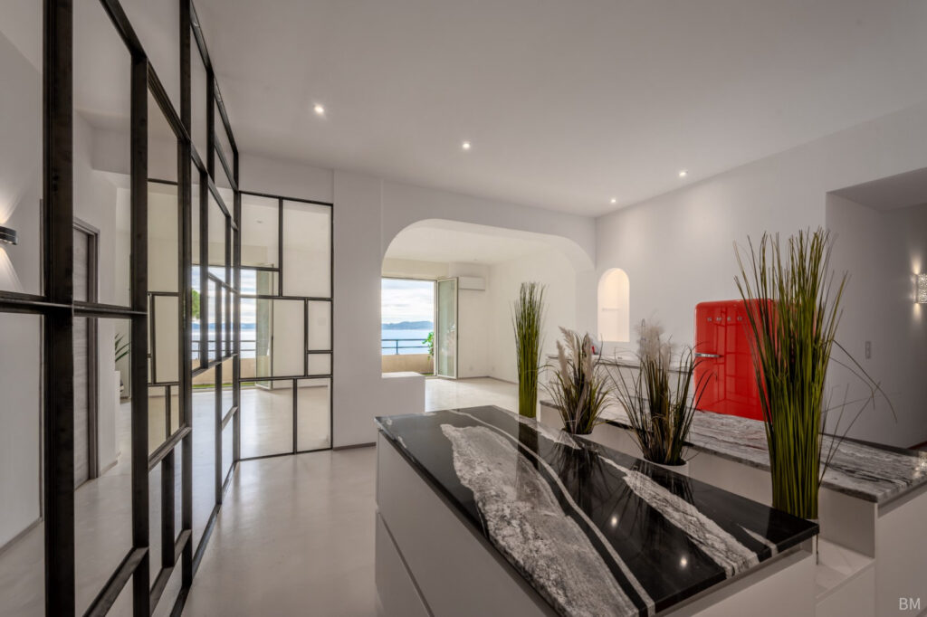 Appartement entièrement rénové Vue mer – 5 pièces – 3 chambres – 135 m²