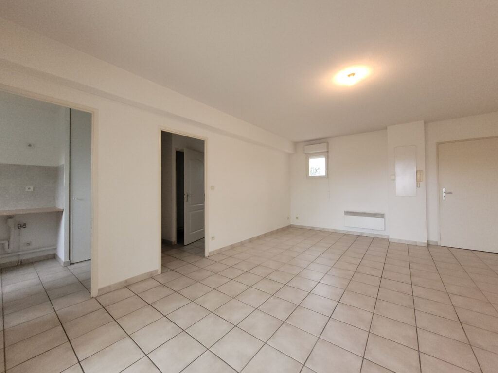 Appartement T3 avec balcon et parking – 3 pièces – 2 chambres – 59 m²
