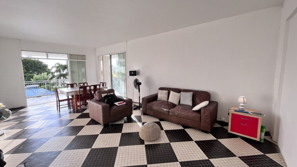 Saint-Claude : Rare ! Villa familiale de charme vue mer  – 5 pièces – 4 chambres – 130 m²