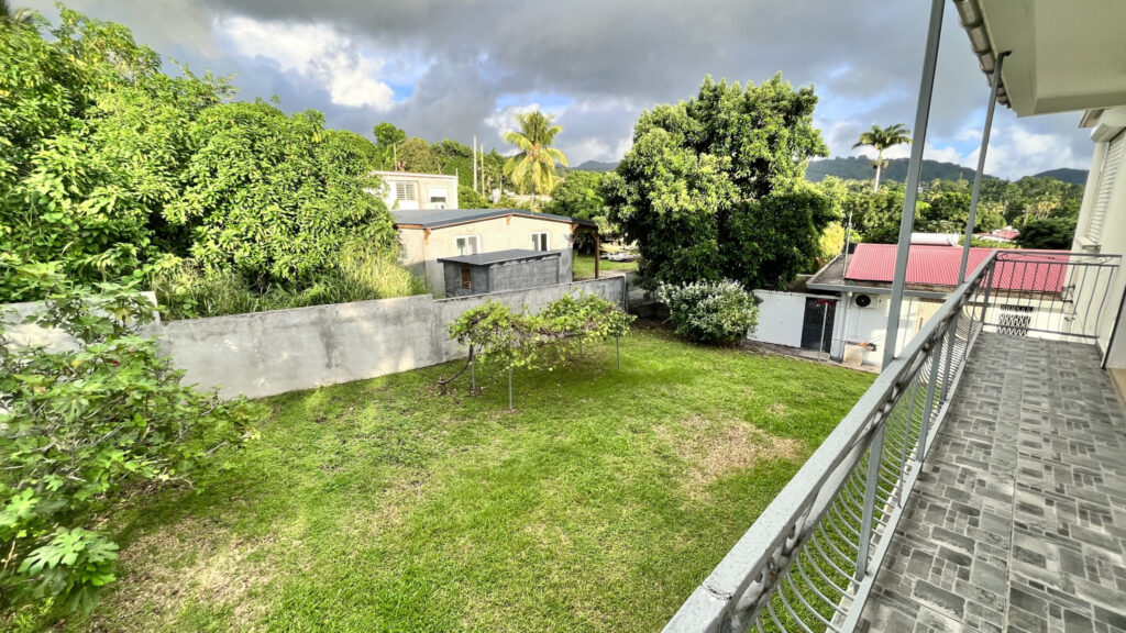 Saint-Claude : Rare ! Villa familiale de charme vue mer  – 5 pièces – 4 chambres – 130 m²