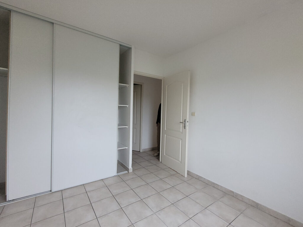 Appartement T3 avec balcon et parking – 3 pièces – 2 chambres – 59 m²