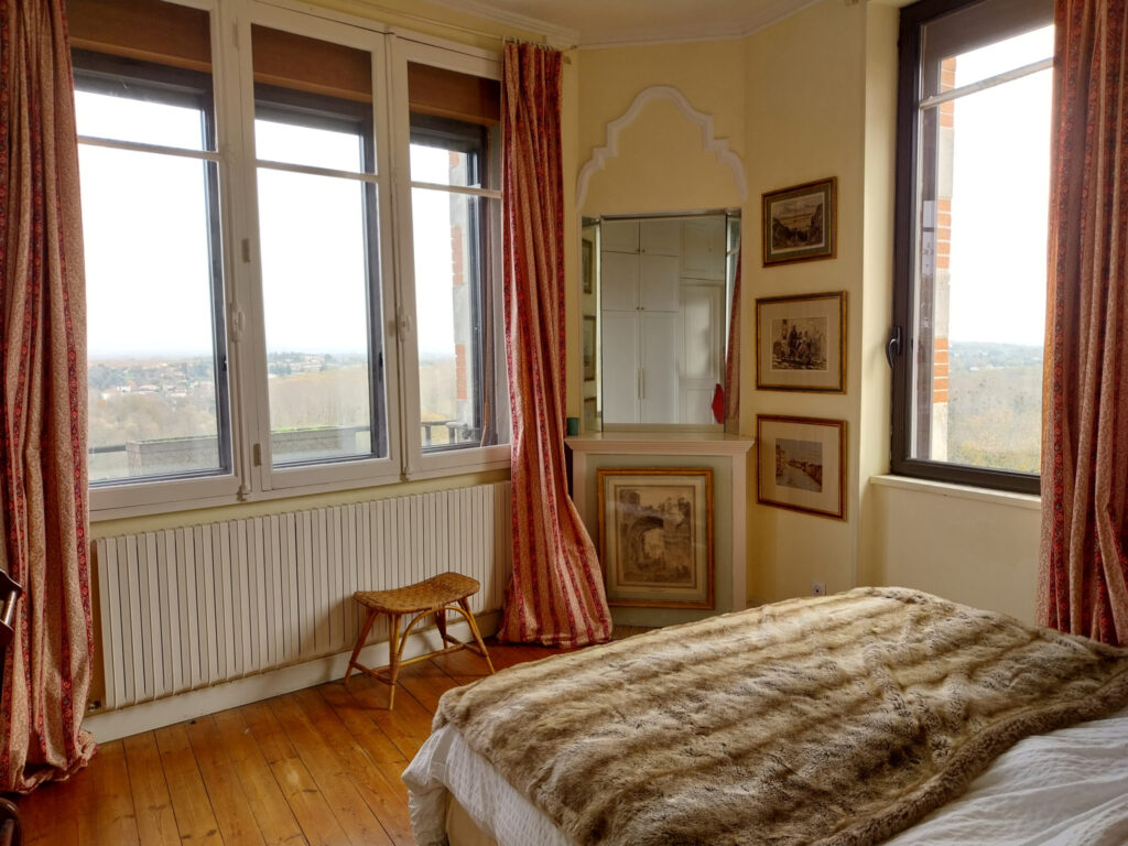 EN EXCLUSIVITÉ, MAISON D’EXCEPTION dans le quartier prisé de – 10 pièces – 5 chambres – 214 m²