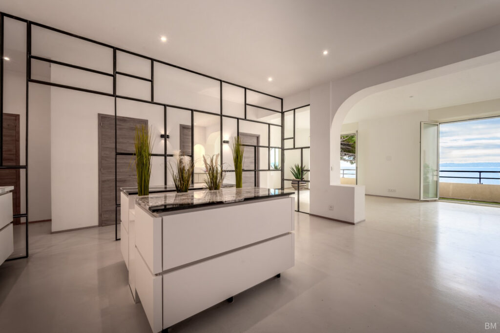 Appartement entièrement rénové Vue mer – 5 pièces – 3 chambres – 135 m²