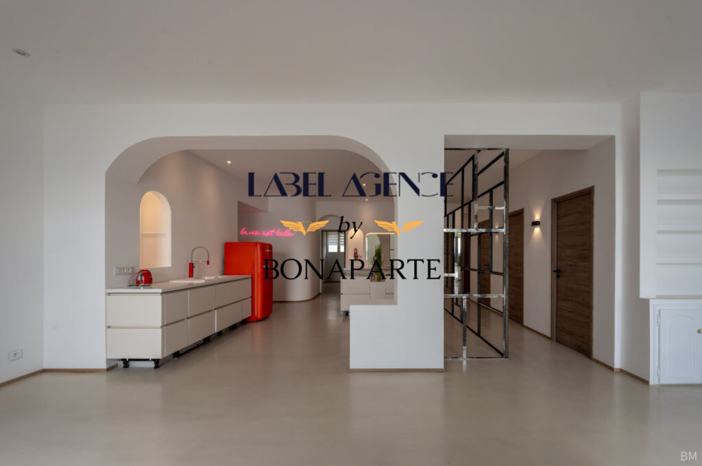 Appartement entièrement rénové Vue mer – 5 pièces – 3 chambres – 135 m²